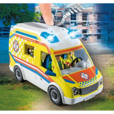 Playset Playmobil 71202 City Life Ambulance 67 Części